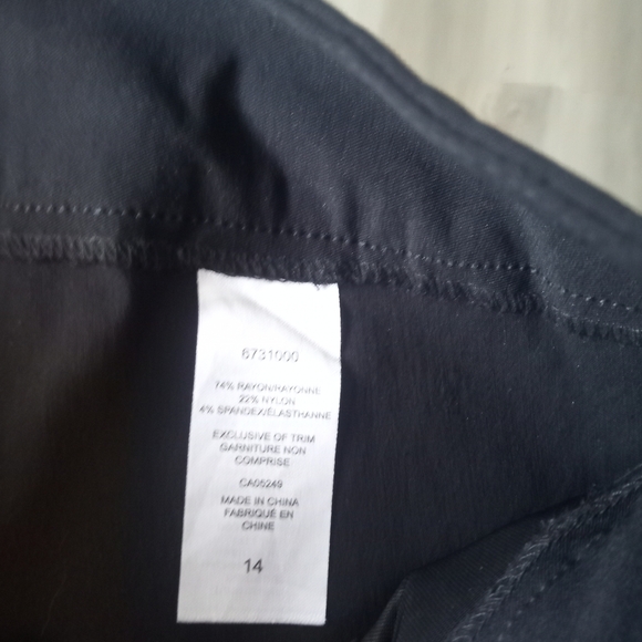 Classic Black Women's Trousers - Picture 3 of 4